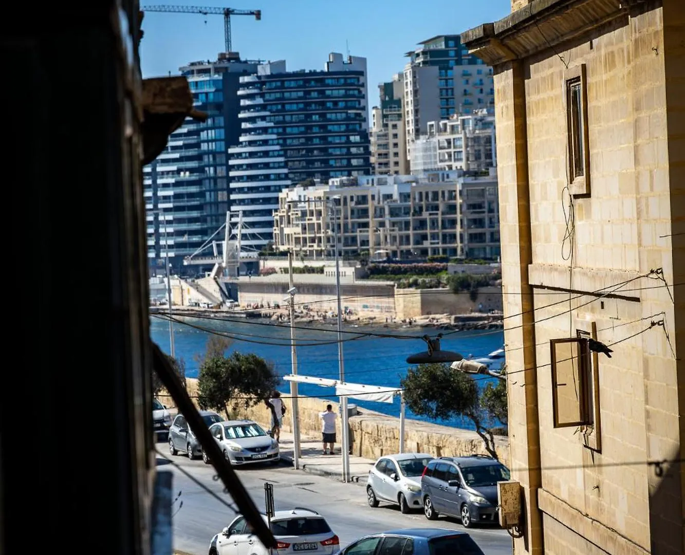 Traditional Maltese Styled 2Br Apartment With Large Maltese Balcony & Internal Yard - Located In The Heart Of Valletta - Maltese Capital City