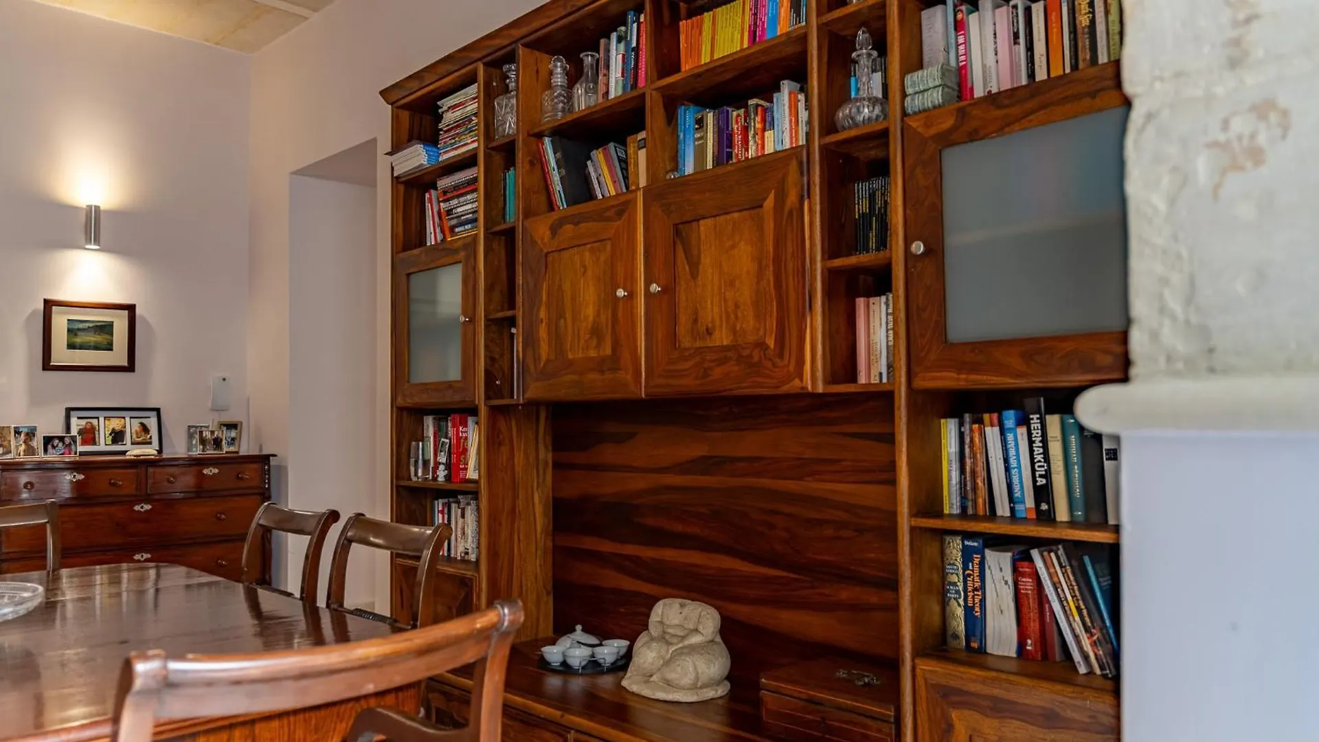 Traditional Maltese Styled 2Br Apartment With Large Maltese Balcony & Internal Yard - Located In The Heart Of Valletta - Maltese Capital City Μάλτα
