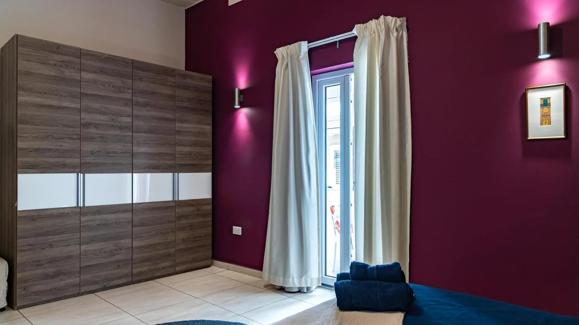 Traditional Maltese Styled 2Br Apartment With Large Maltese Balcony & Internal Yard - Located In The Heart Of Valletta - Maltese Capital City