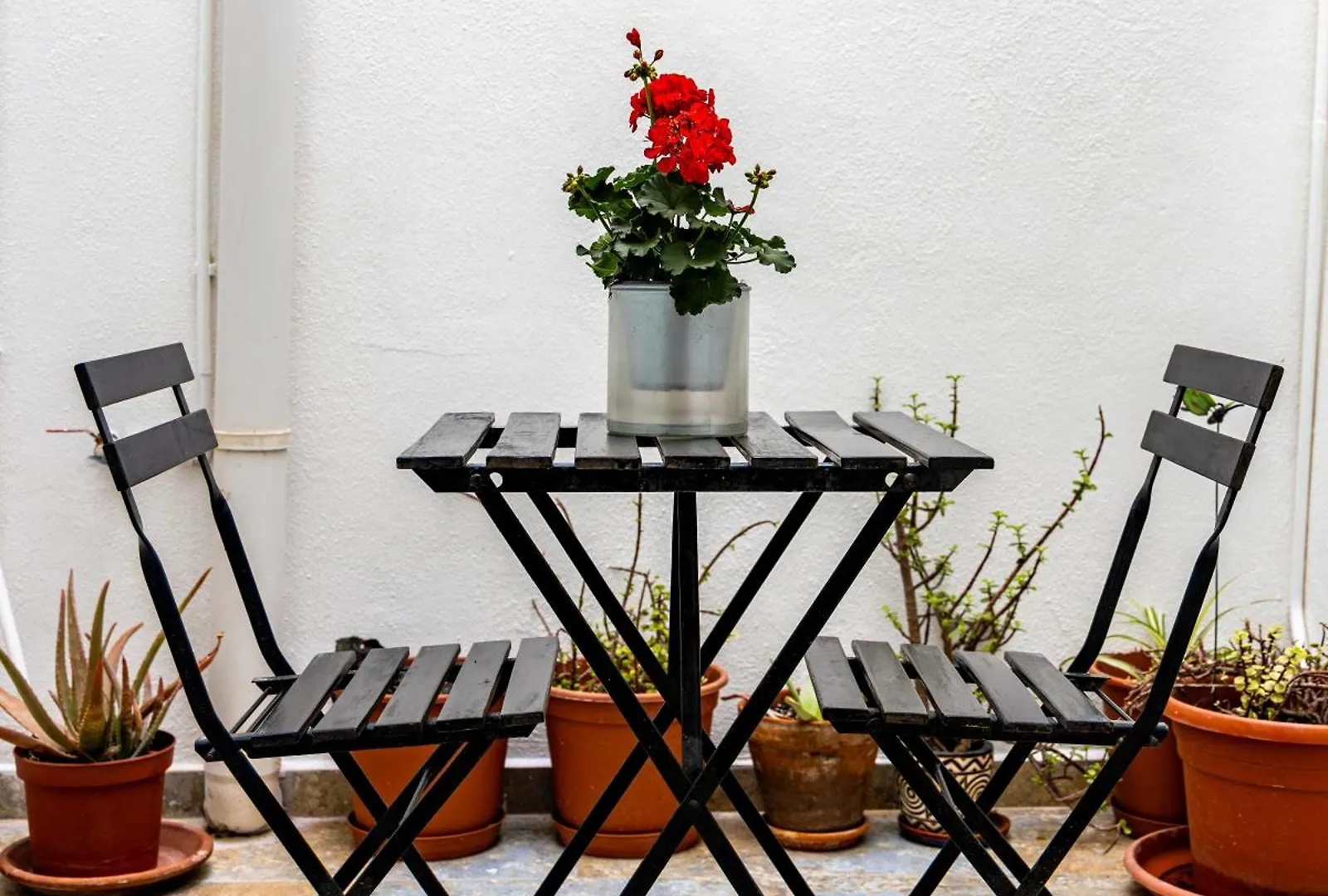 Traditional Maltese Styled 2Br Apartment With Large Maltese Balcony & Internal Yard - Located In The Heart Of Valletta - Maltese Capital City